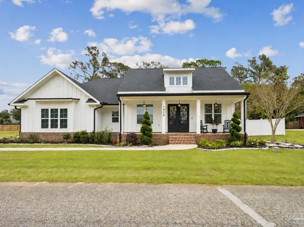 1410 Kingslake Dr, Cantonment, FL 32533