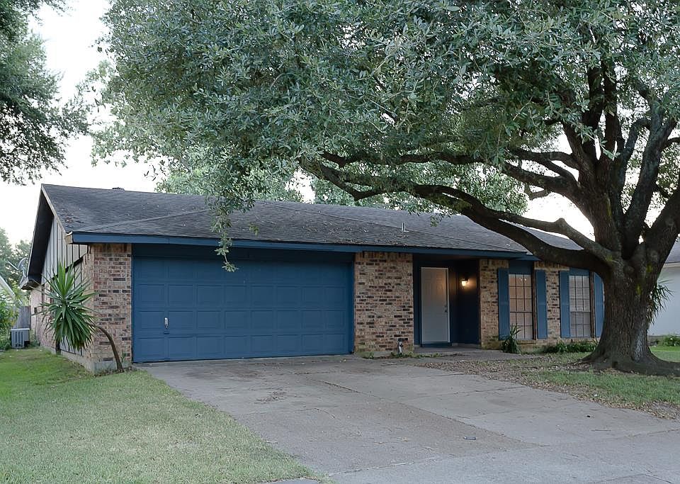 1st image of 5015 Gretna Green Dr