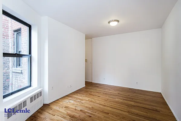 Rented by LC Lemle Real Estate Group | media 7