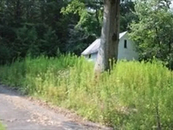 12 Flagg Hl, Erving, MA 01344