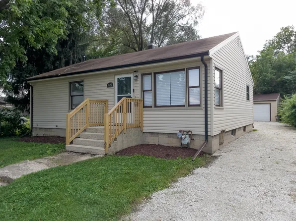 121 Davison St, Joliet, IL 60433