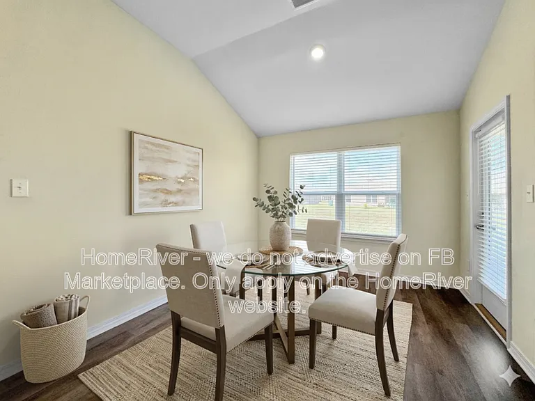 1170 Hayward Loop — Photo 5