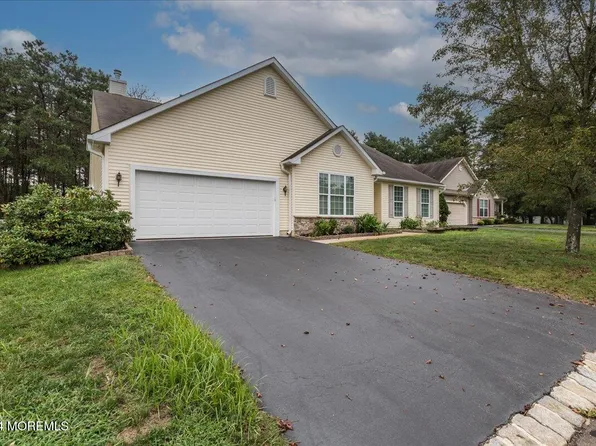 14 Battle Road, Whiting, NJ 08759