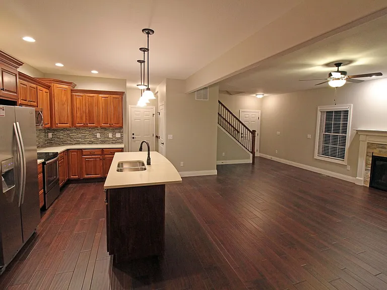 1512 E Halo Dr — Photo 8