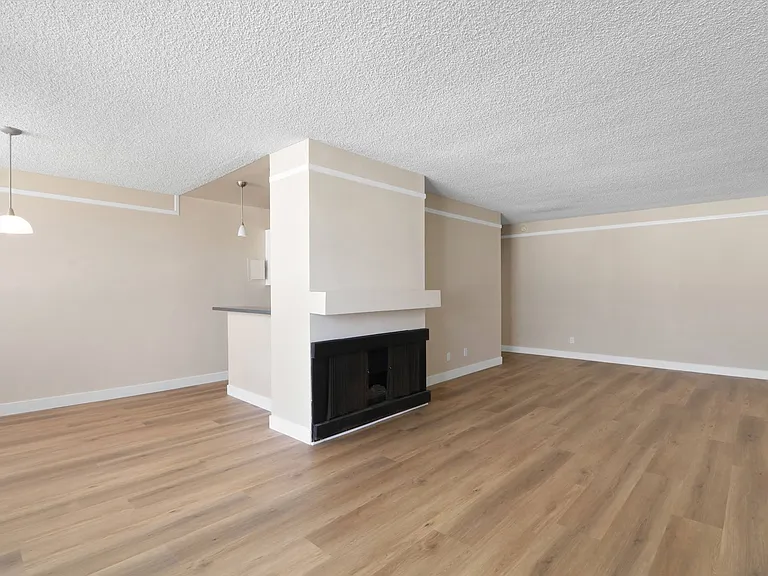 950 4th Street — Photo 3