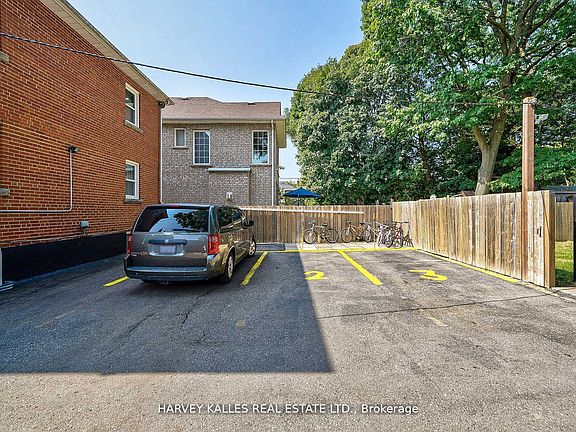 4th image of 40 Dominion Rd