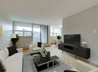 33 Robinson St, Hamilton, ON