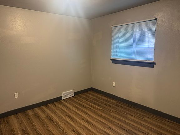 5th image of 822 N 25th St #11