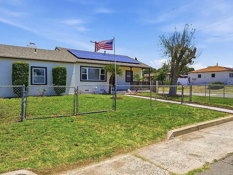 797 Lemon Ave — Photo 1