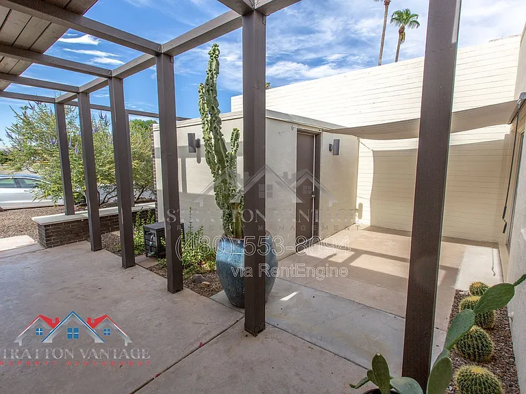 8623 E Devonshire Ave — Photo 10