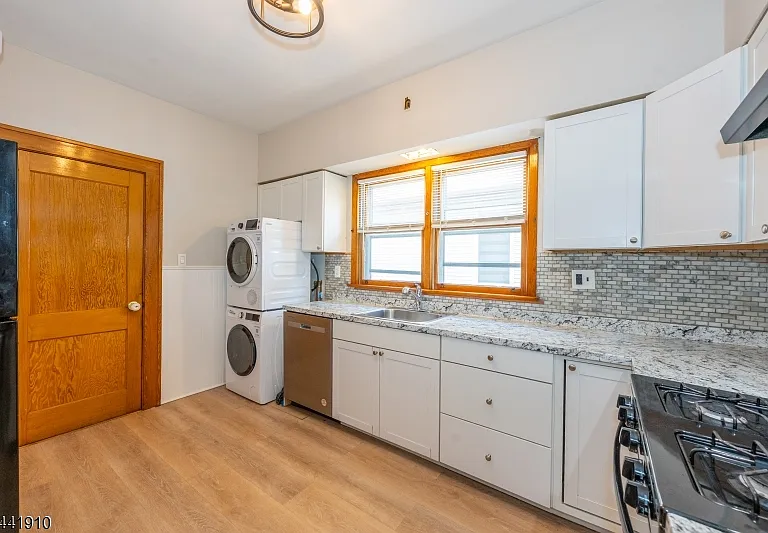 103 Knapp Ave #2 — Photo 5