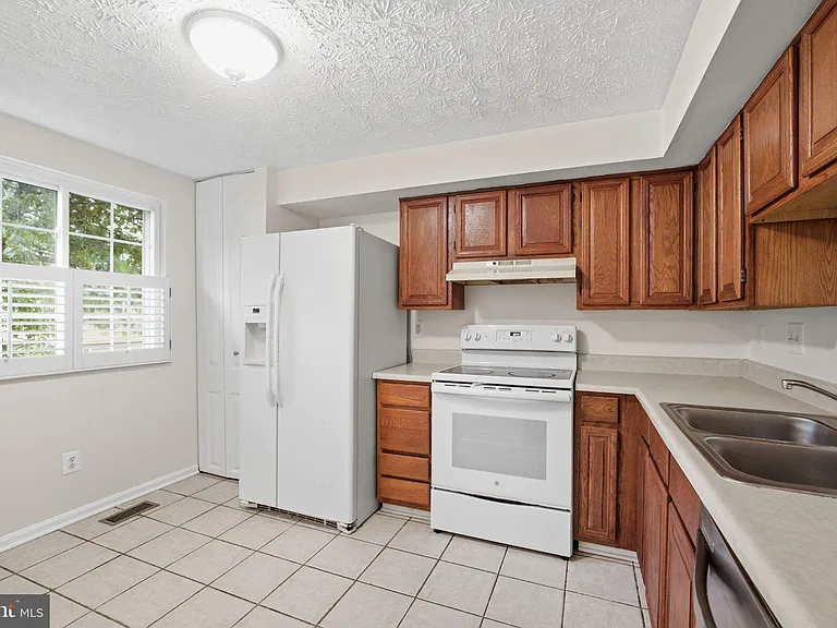 7998 Tyson Oaks Cir — Photo 7