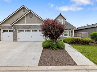 1833 Softwind Drive, Tulare, CA