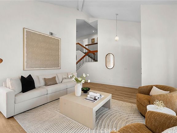 5th image of 1551 Jonathon St