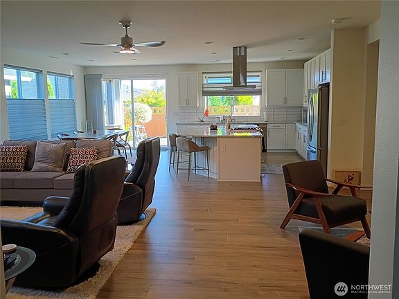4th image of 17913 150th Street E