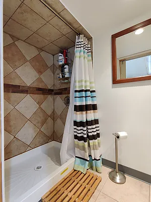 Rented by Signature Property Realty | media 9