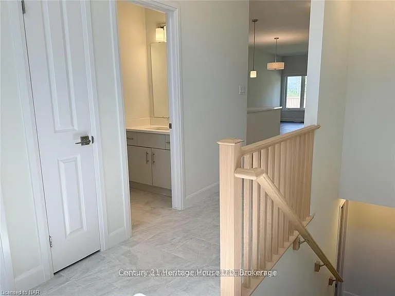 11 Beachwalk Cres — Photo 25