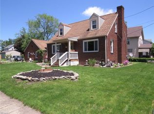 325 S Saint Clair St, Girard, OH 44420