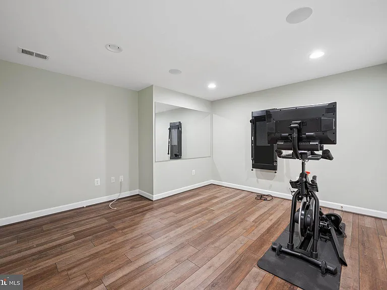110 Bedrock Dr — Photo 39