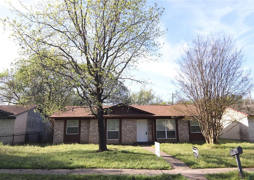 1st image of 10818 Big Thicket Dr