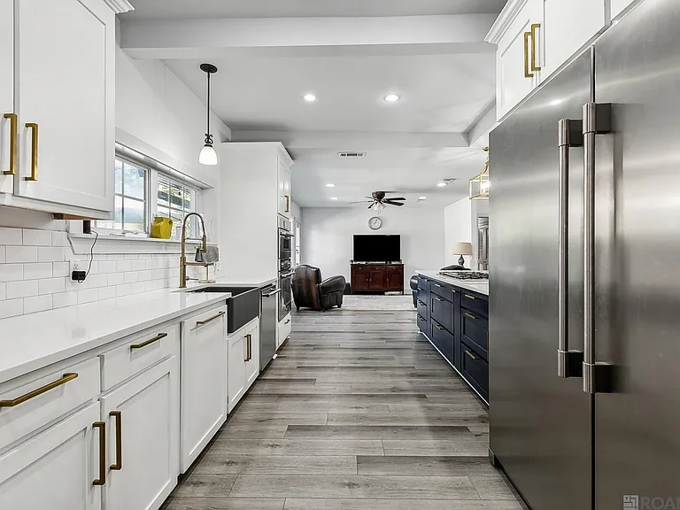 6363 Sevenoaks Ave — Photo 16