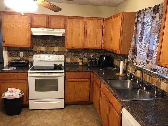 5th image of 625 Mayflower Ct