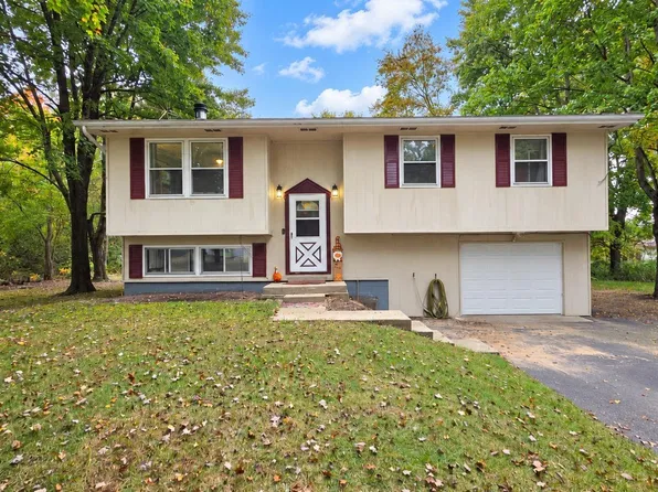 10525 E 900 N, Walkerton, IN 46574