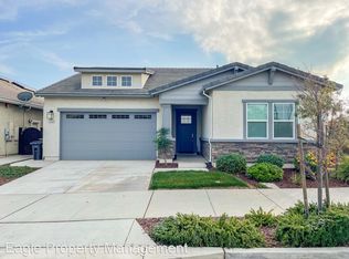 1930 Marina Dr, Lathrop, CA 95330