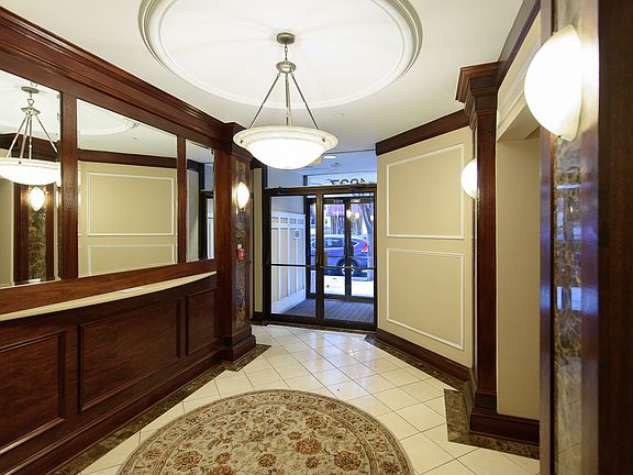 4th image of 1337 Pine St #302