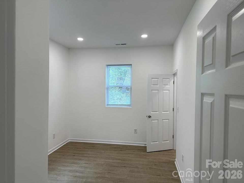 2nd image of 16 Cauthen St