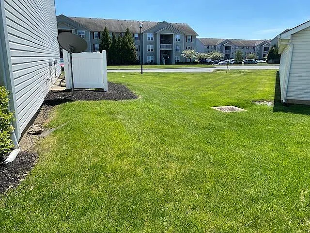 5507 Garden Rdg — Photo 24
