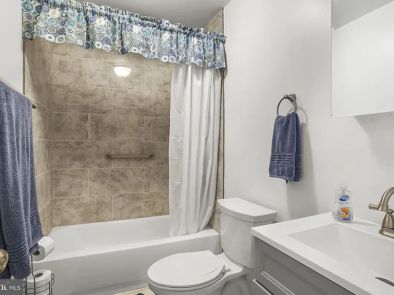 718 Mimosa Cove Rd — Photo 4
