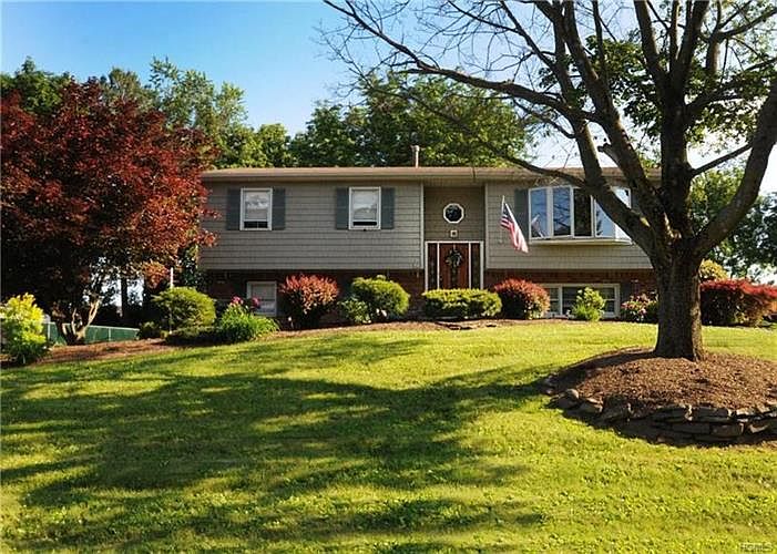 1st image of 17 Northpark Dr