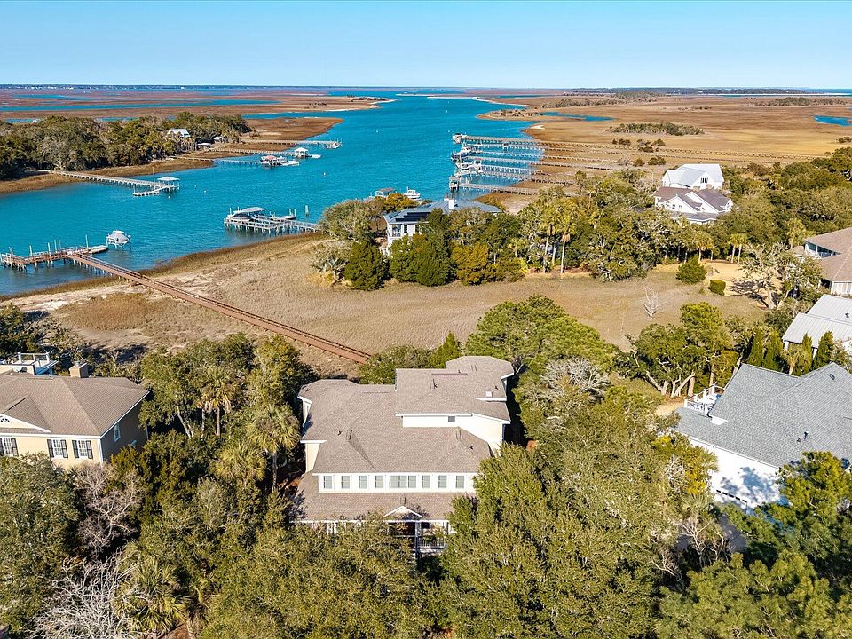 1st image of 27 Waterway Island Dr