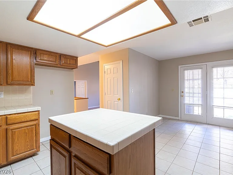 2761 Laguna Shores Ln — Photo 13