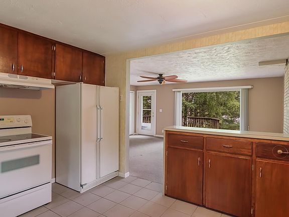 3rd image of 12220 SW Torch Lake Dr