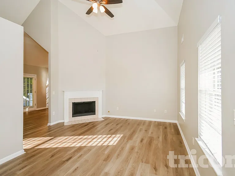 665 Skyline Dr — Photo 5
