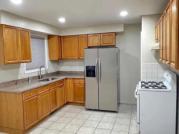 5th image of 2767 Maple Ave #2769