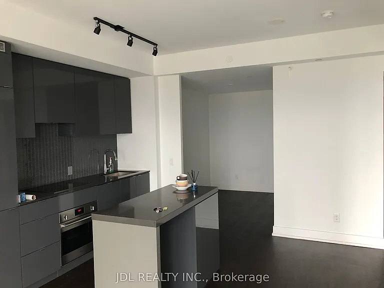 7 Grenville St #5008 — Photo 3