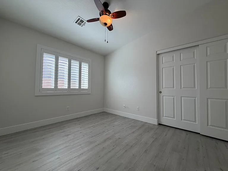 124 Lemongold St — Photo 12