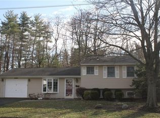 112 Parkway Dr S, Orangeburg, NY 10962