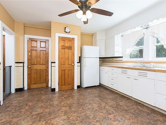 4th image of 18 Tidewater Dr