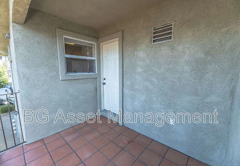 2340 22nd St — Photo 19