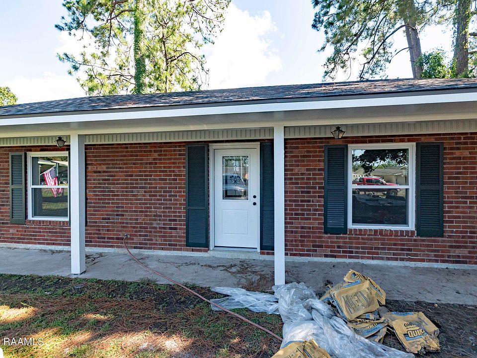 1st image of 1004 James Paul Ave