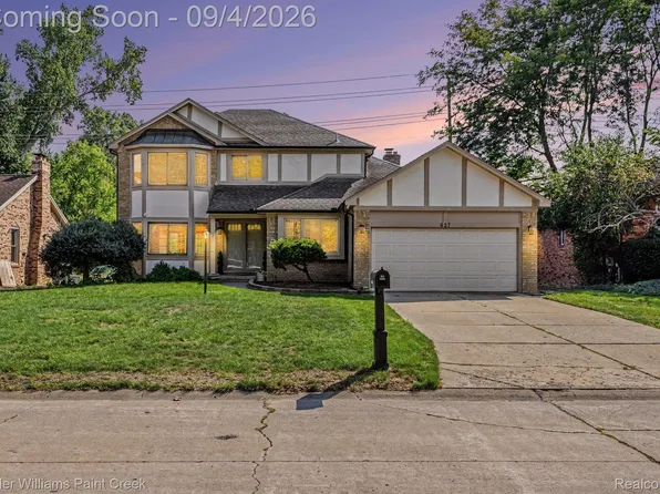 627 Parkland Dr, Rochester Hills, MI 48307