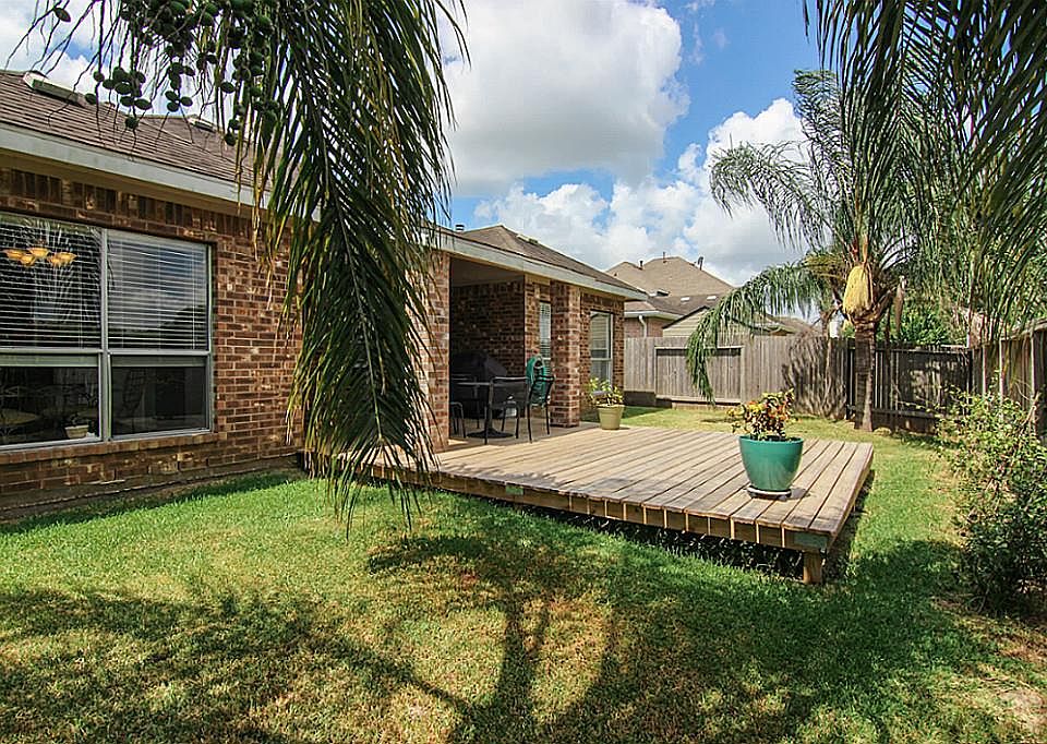 1st image of 1527 Crescent Shores Ln