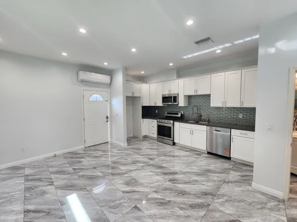 6827 Murietta Ave, Van Nuys, CA 91405