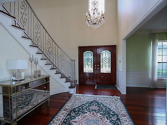 4th image of 1714 Country Club Blvd