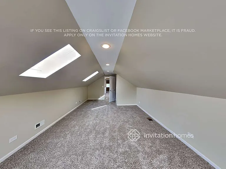 1939 N Sayre Ave — Photo 21