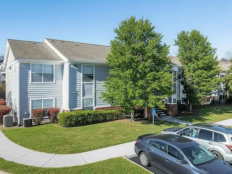 Blue Ridge Apartments — Photo 19